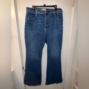 Abercrombie & Fitch Curve Love High Rise Flare Jeans
